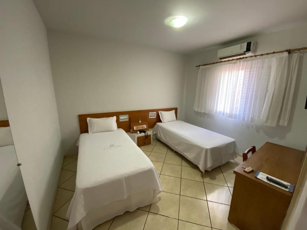 Onix Hotel Assis Exterior foto